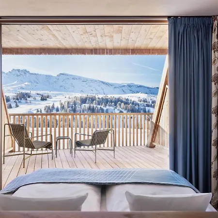 Icaro***s Hotel 4*